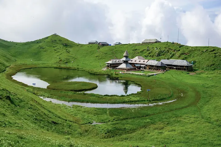 Prashar Lake trek
